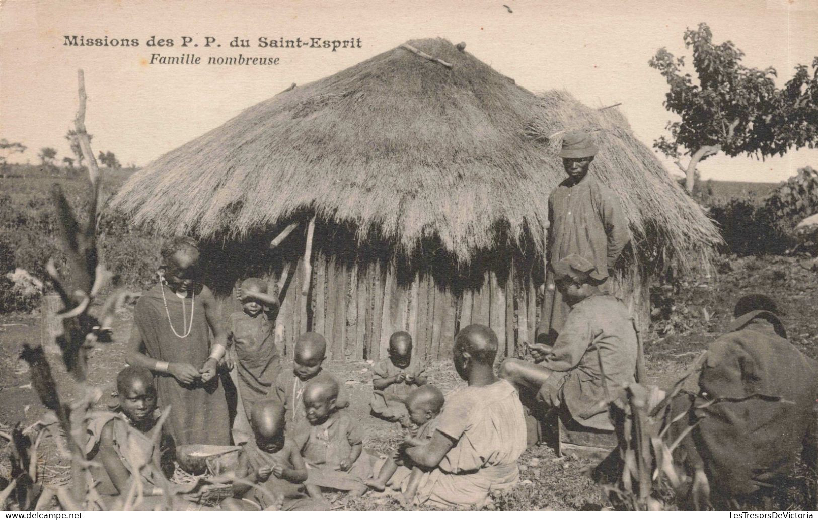 AFRIQUE - Missions Des PP Du Saint Esprit - Famille Nombreuse -  Carte Postale Ancienne - Ohne Zuordnung