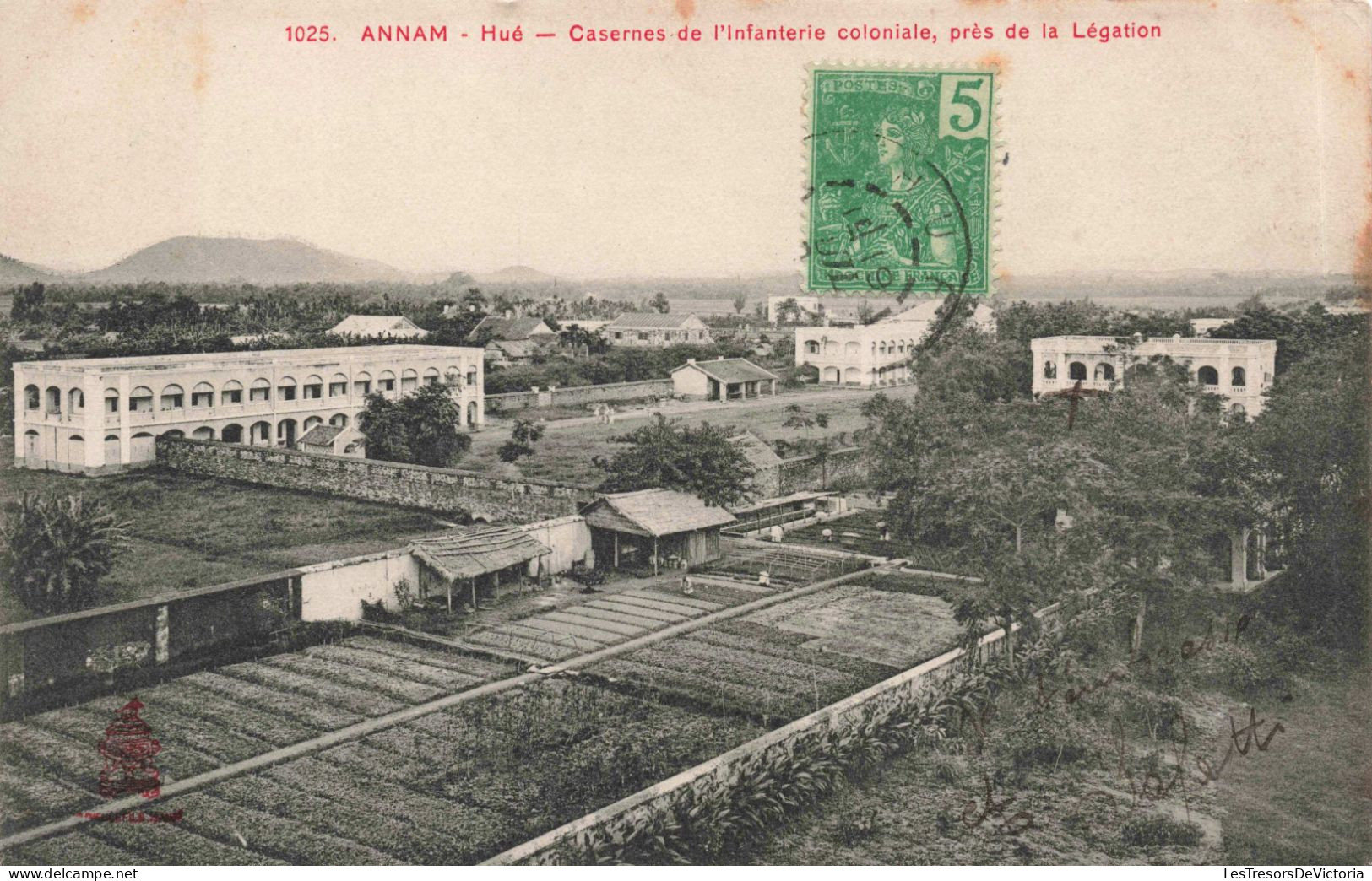 VIETNAM - Annam - Hué - Casernes De L'Infanterie Coloniale Près De La Légation -  Carte Postale Ancienne - Vietnam