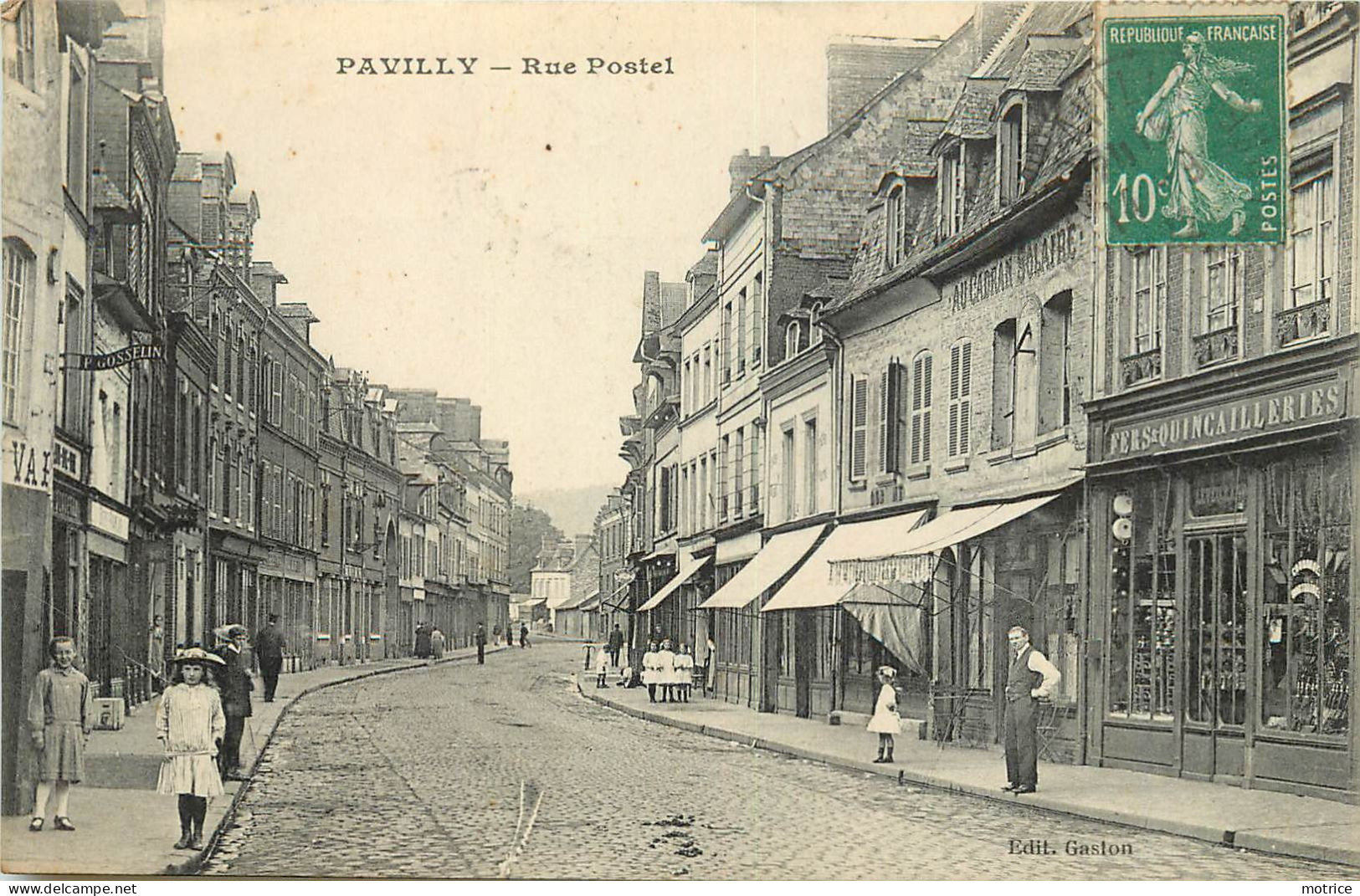 PAVILLY - Rue Postel, Une Quincaillerie. - Pavilly