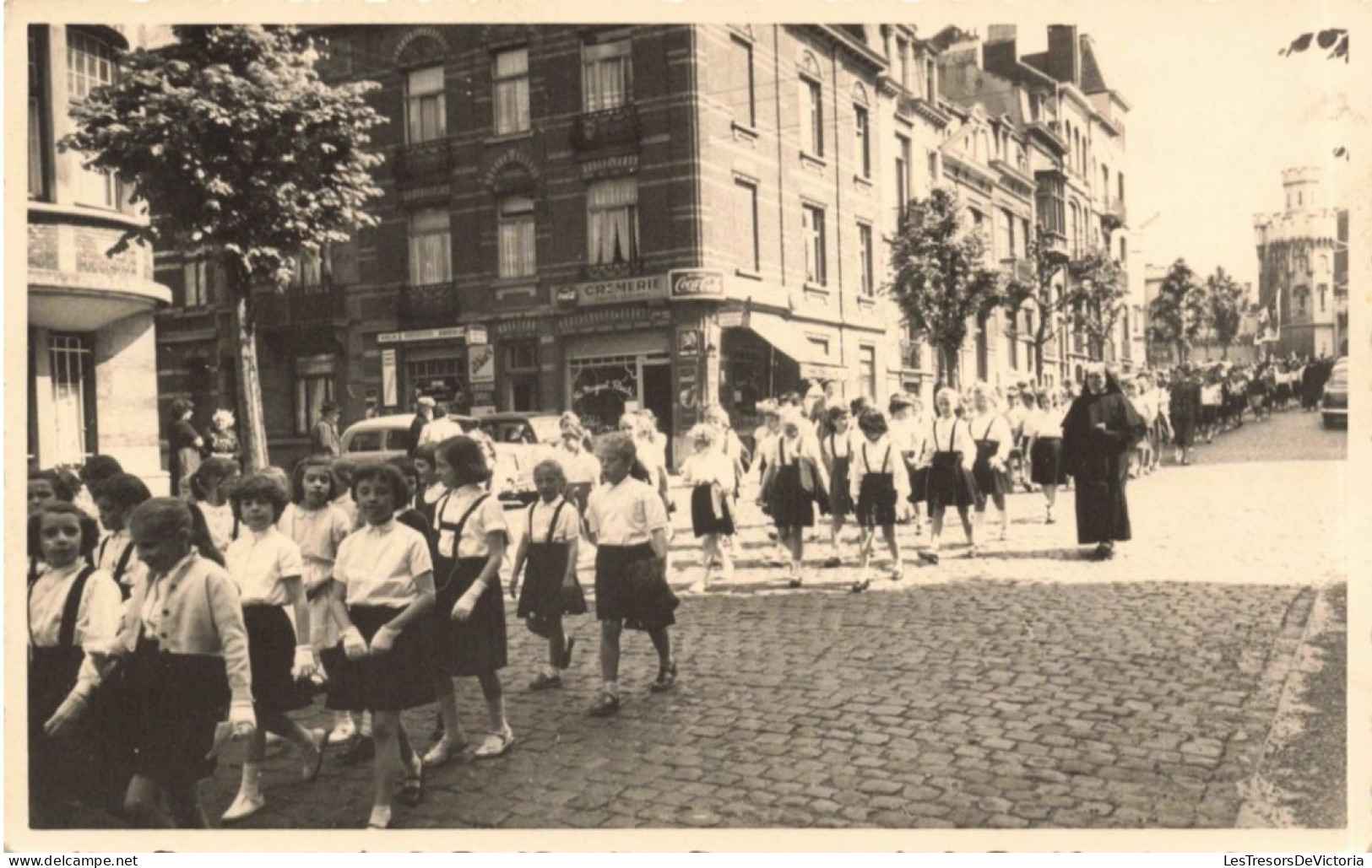 ENFANTS - Des Filles En Route Pour L'école - Carte Postale Ancienne - Groupes D'enfants & Familles