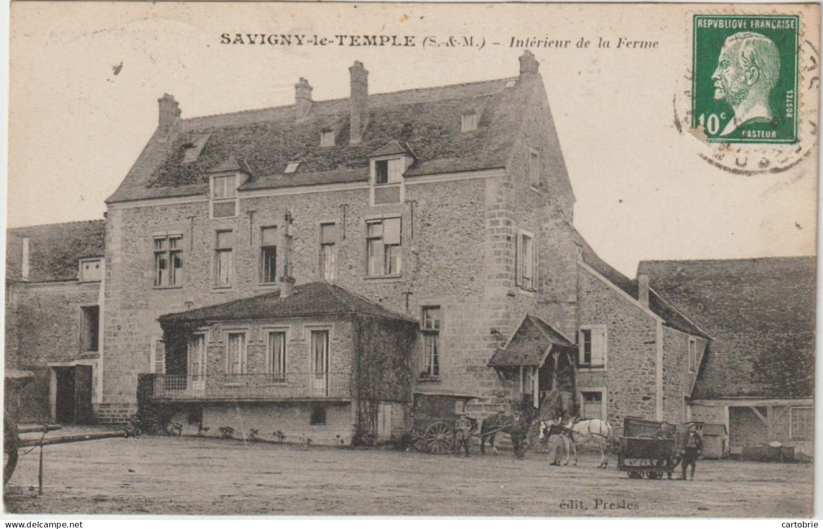 Dépt 77 - SAVIGNY-LE-TEMPLE - Intérieur De La Ferme - Savigny Le Temple