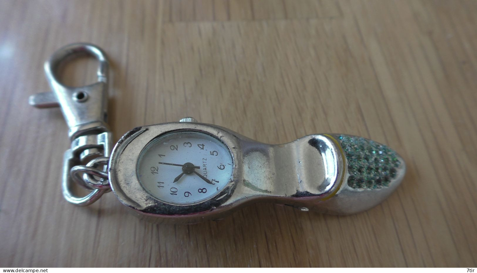 PORTE CLEF MONTRE CHAUSSURE - Andere & Zonder Classificatie