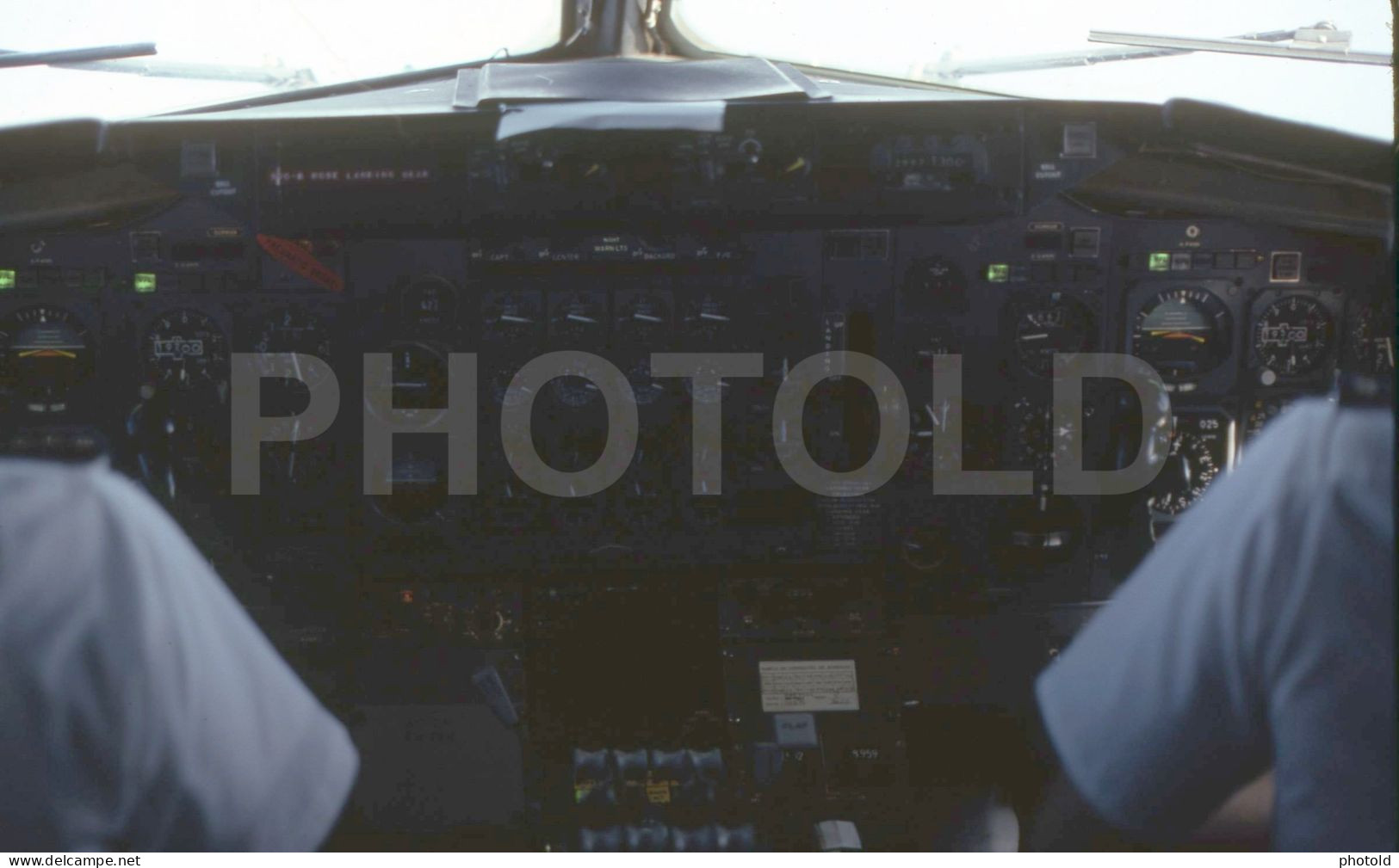 1977 COCKPIT PLANE AIRCRAFT AVION SAUDI ARABIA 35mm DIAPOSITIVE SLIDE NO PHOTO FOTO NB2663 - Diapositives