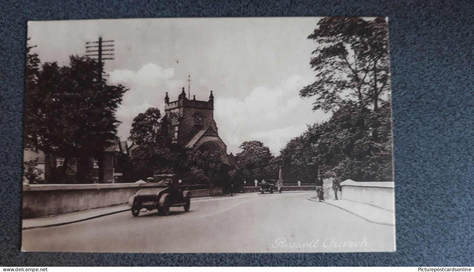 ROSSETT CHURCH OLD B/W POSTCARD WALES - Denbighshire