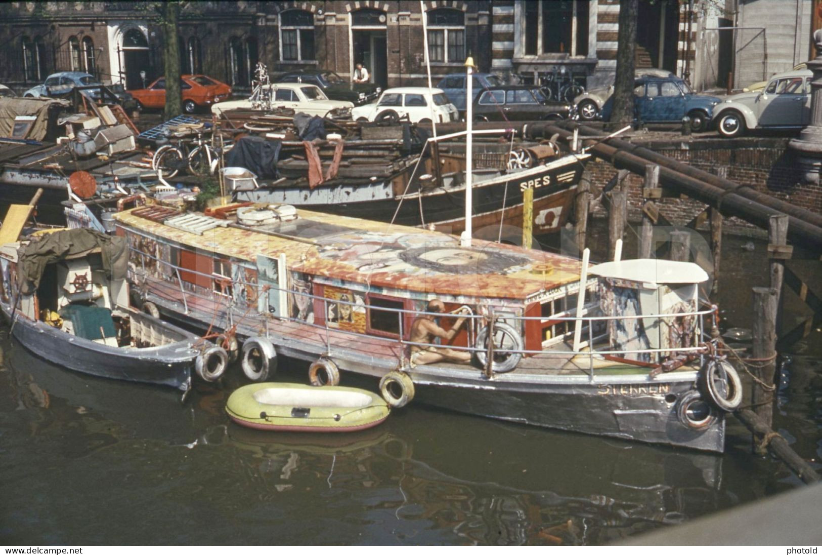 70s DUTCH HOUSE BOAT NETHERLANDS HOLLAND CARS ORIGINAL 35mm DIAPOSITIVE SLIDE NO PHOTO FOTO NB2718 - Diapositives