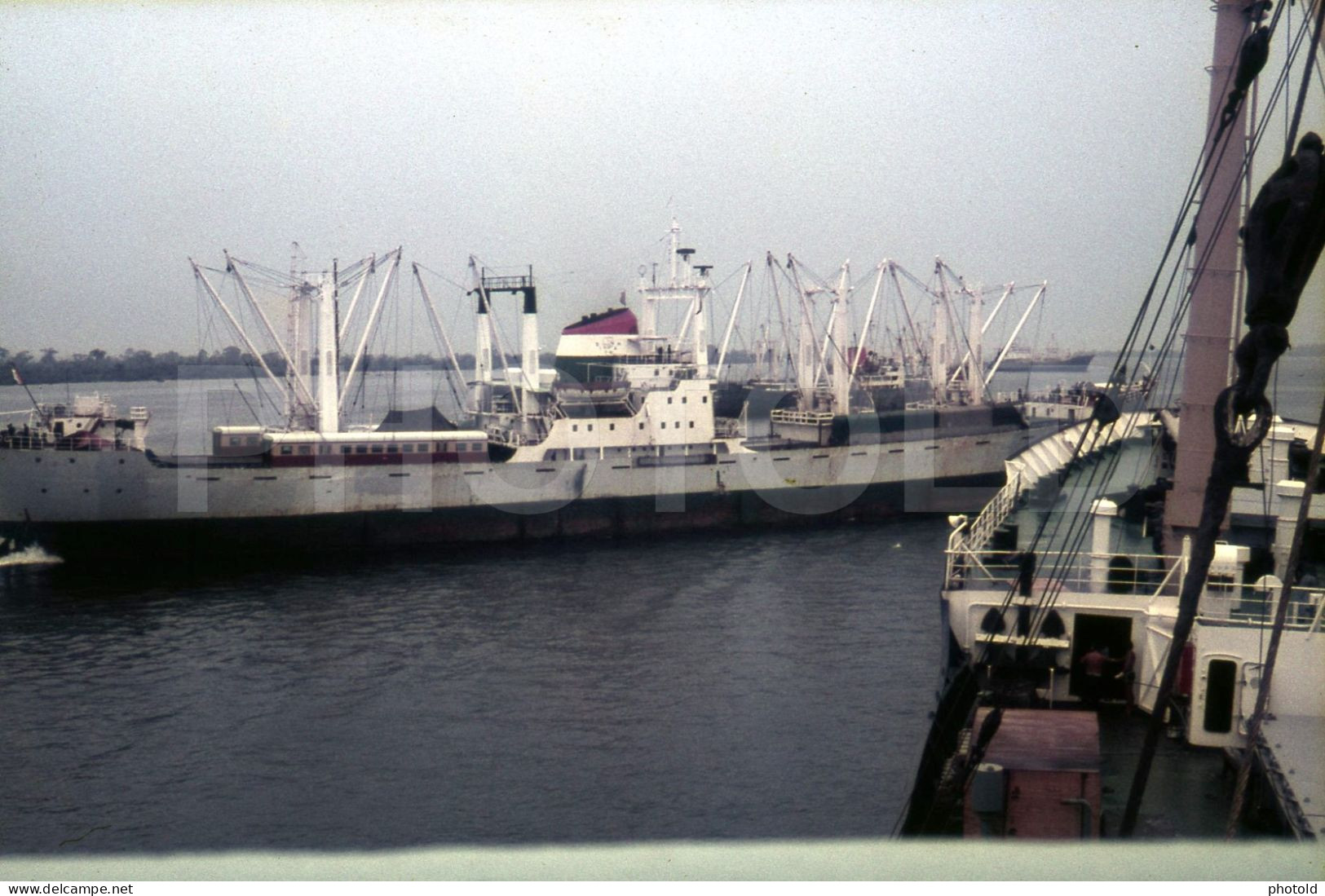 2 SLIDES SET 70s PORTO LEIXOES CARGO SHIP VESSEL PORTUGAL ORIGINAL 35mm DIAPOSITIVE SLIDE NO PHOTO FOTO NB2721 - Diapositives