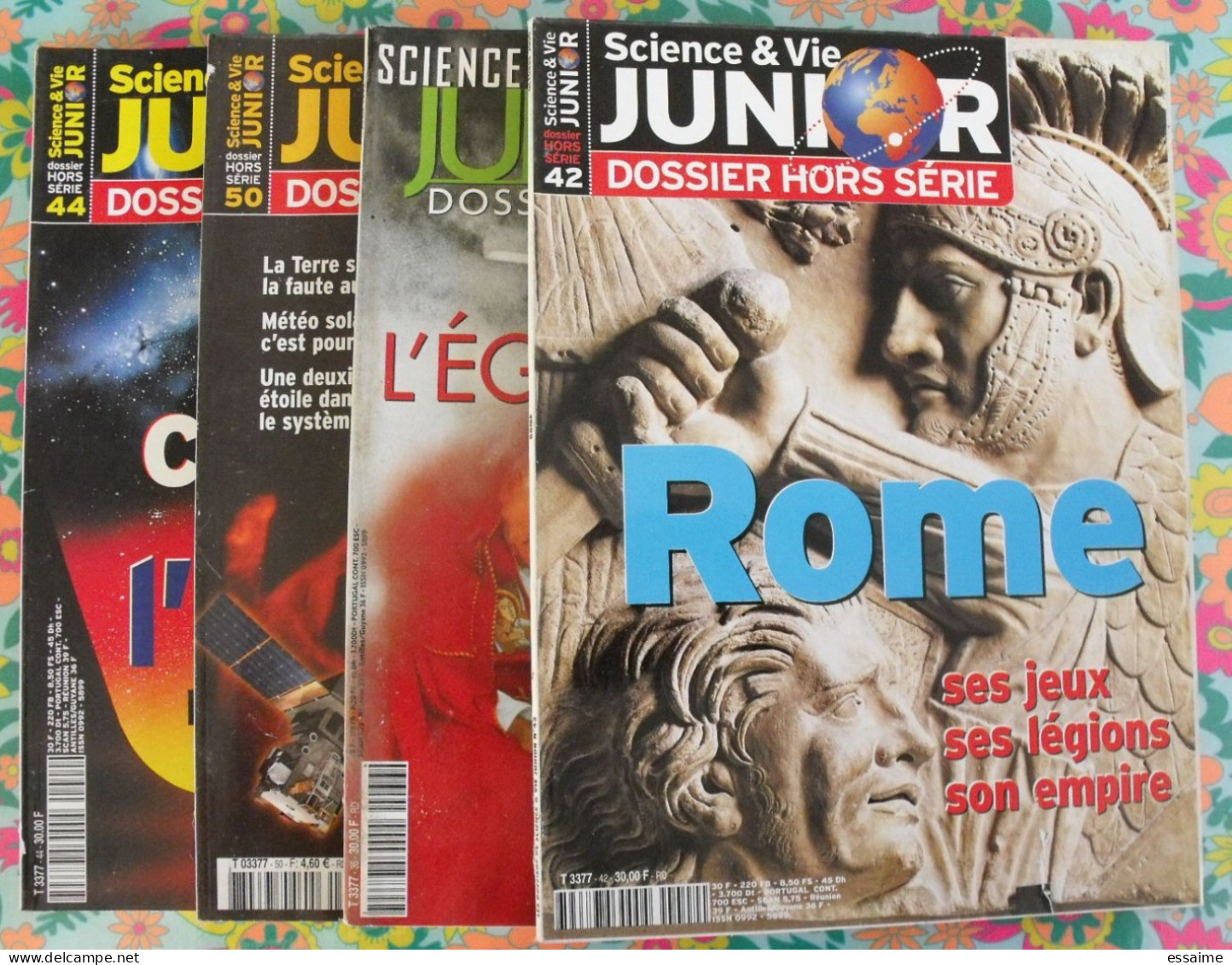 4 Revues Sciences & Vie Junior. Dossier Hors-série 1999-2002. Rome, L'église, Univers, Soleil - Science