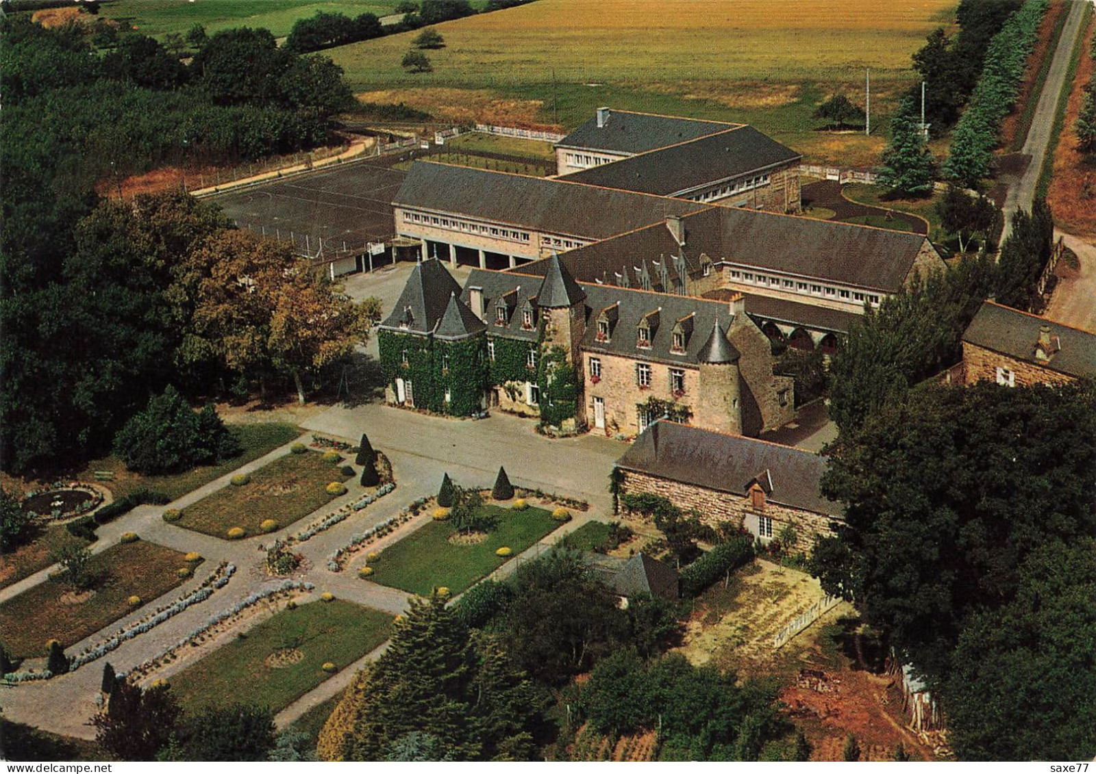 DERVAL - Collège De "LA HAYE" - Vue Générale Sur Les Jardins Et Les Batiments - Derval