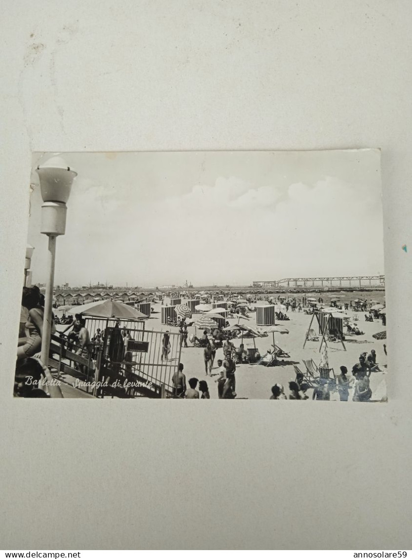 CARTOLINE: BARLETTA - SPIAGGIA DI LEVANTE (MOVIMENTATA) - VIAGGIATA - F/G - B/N - LEGGI - Barletta