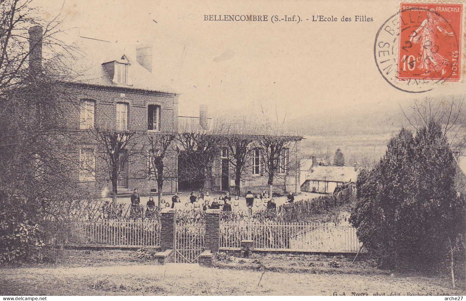 CPA - 76 - BELLENCOMBRE - L'école Des Filles - Bellencombre