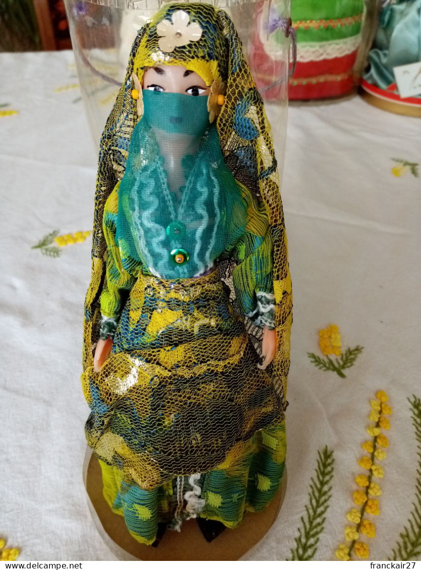 Poupée De Collection Régionale Maroc - Puppen