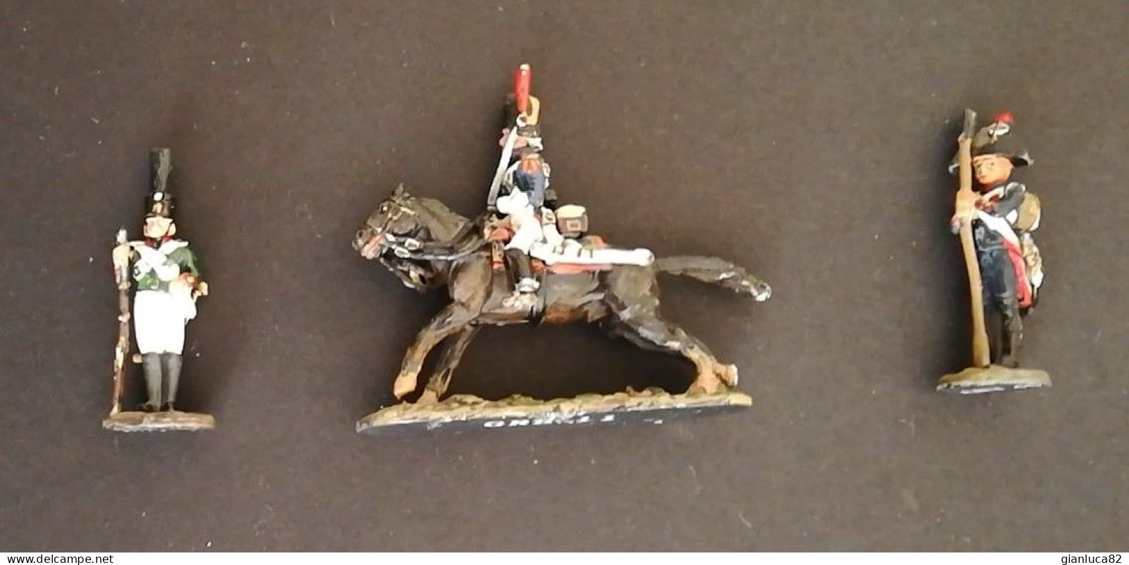 Lotto N.3 Soldatini Piombo 3,8x1,5 Cm(appiedati) 5x6 Cm(a Cavallo) Come Foto Buone Condizioni Art 45, Green 11, Pre 107 - Tin Soldiers