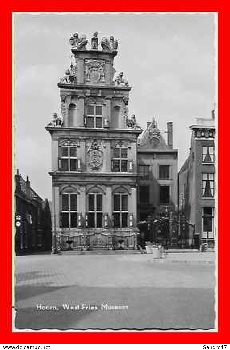 2 CPSM/pf  HOORN. Waag En Standbeeld Jan Pzn. Coen / West-Fries Museum..*3550 - Hoorn