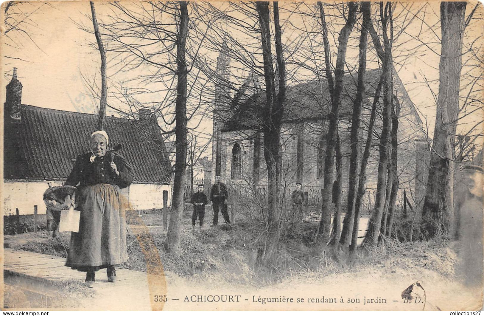 62-ACHICOURT- LEGUMIERE SE RENDANT A SON JARDIN - Andere & Zonder Classificatie