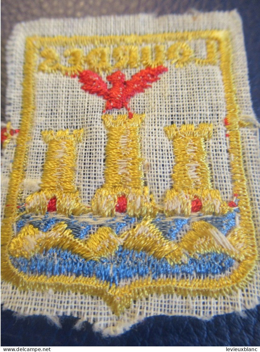 France/Ecusson Tissu D'époque/ Lourdes/ Hautes Pyrénées  /Vers 1960-80                 ET473 - Blazoenen (textiel)