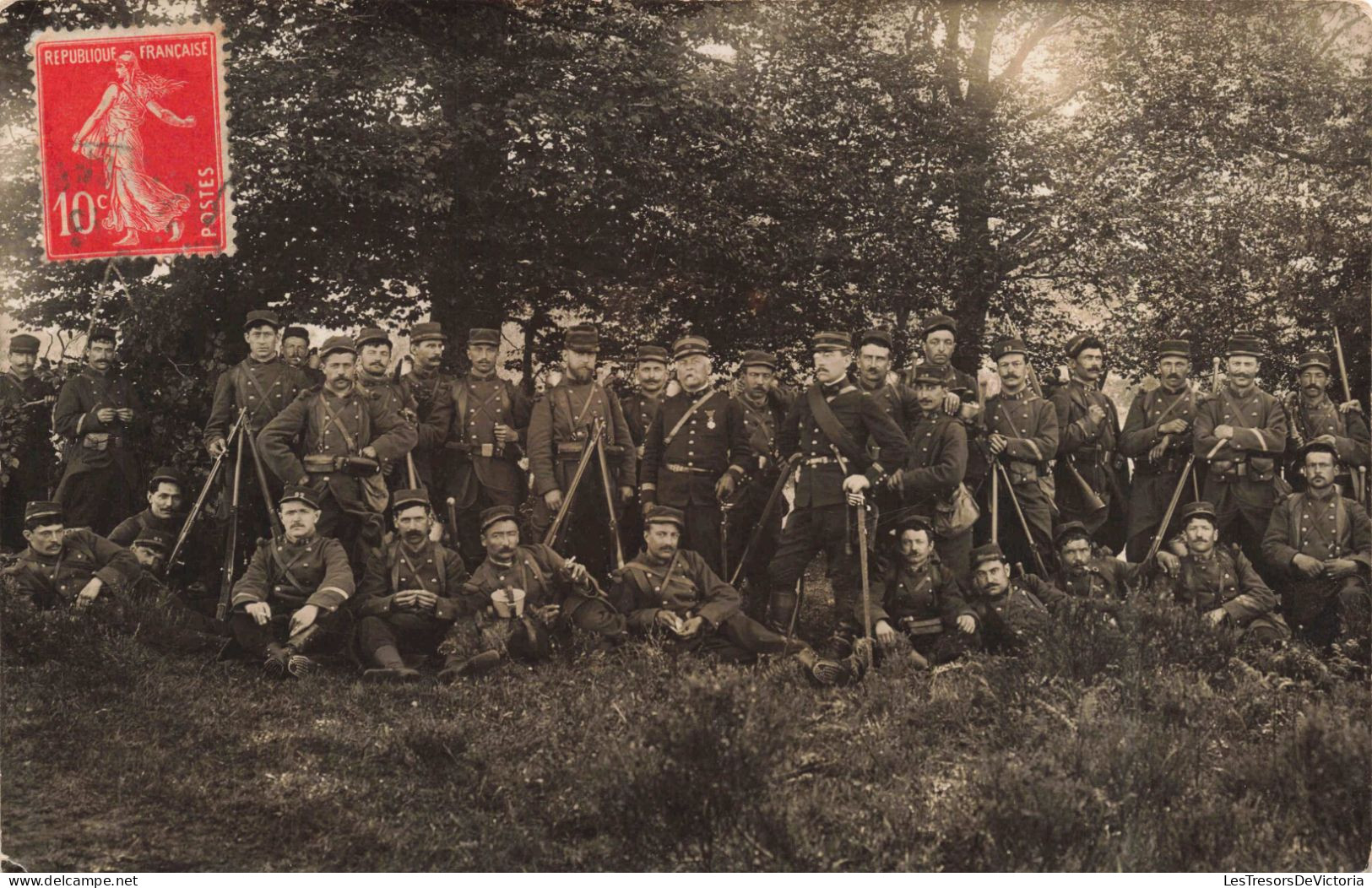 MILITARIA - Régiments - Des Soldats Dans La Forêt -  Carte Postale Ancienne - Children's School Start