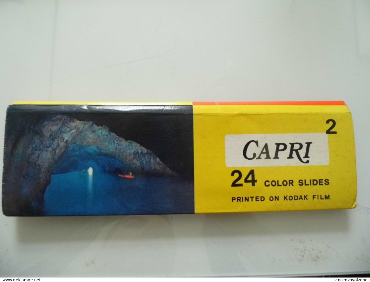 Souvenir "CAPRI 2  24 COLOR SLIDES  PRINTED ON KODAK FILM" Edizioni Carcavallo, Napoli - Diapositives