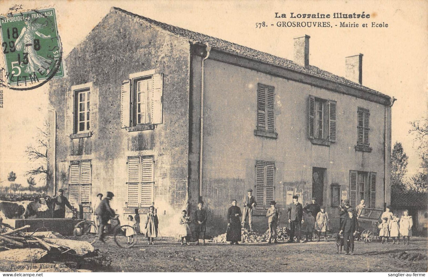 CPA 54 GROSROUVRES / MAIRIE ET ECOLES - Altri & Non Classificati