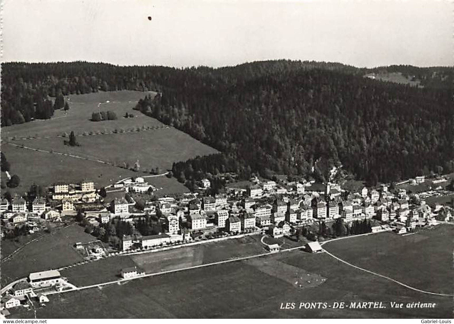 Les Ponts De Martel Vue Aérienne (10 X 15 Cm) - Ponts-de-Martel