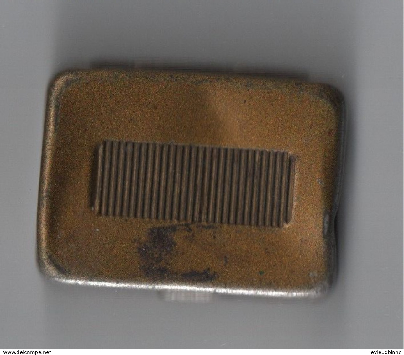 Petite boite métal de plumes/J.B. MALLAT/ LONDON PARIS/ Vers 1930-1950      CAH364