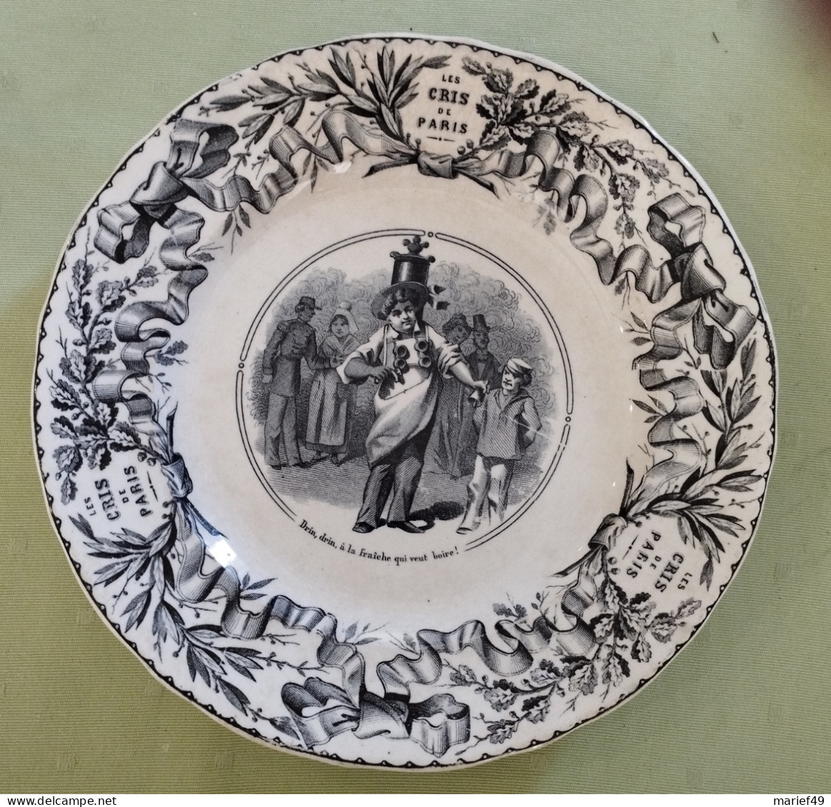 ASSIETTE ANCIENNE FAIENCE DE BORDEAUX J. VIEILLARD, LES CRIS DE PARIS - Bordeaux (FRA)