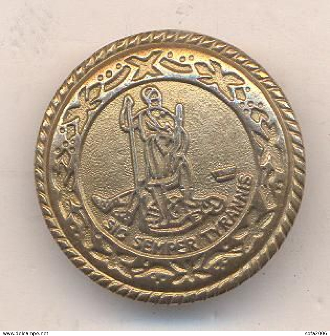 Germany. Antique Brass Button. Inscription In Latin: SIC SEMPER TYRANNIS (Thus Always To Tyrants) - Boutons