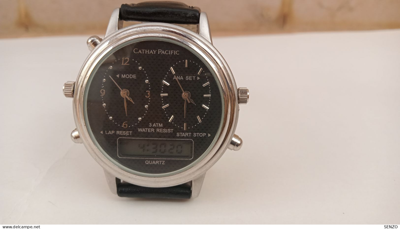 MONTRE CATHAY PACIFIC QUARTZ EN MARCHE - Montres Anciennes