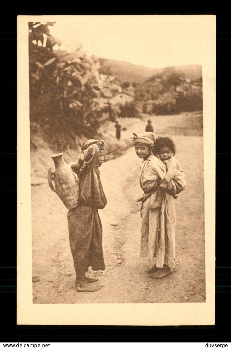 Algerie Kabylie Conversation De Fillettes - Children