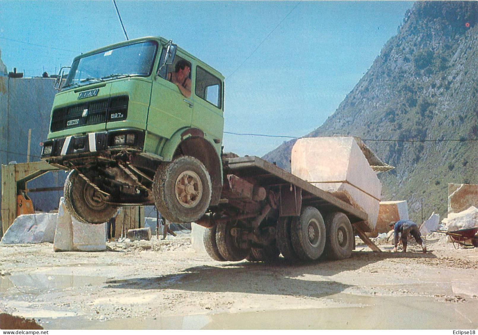 Carrara - Carriere De Marbre - Engin De Chantier - Camion   F 16 - Carrara