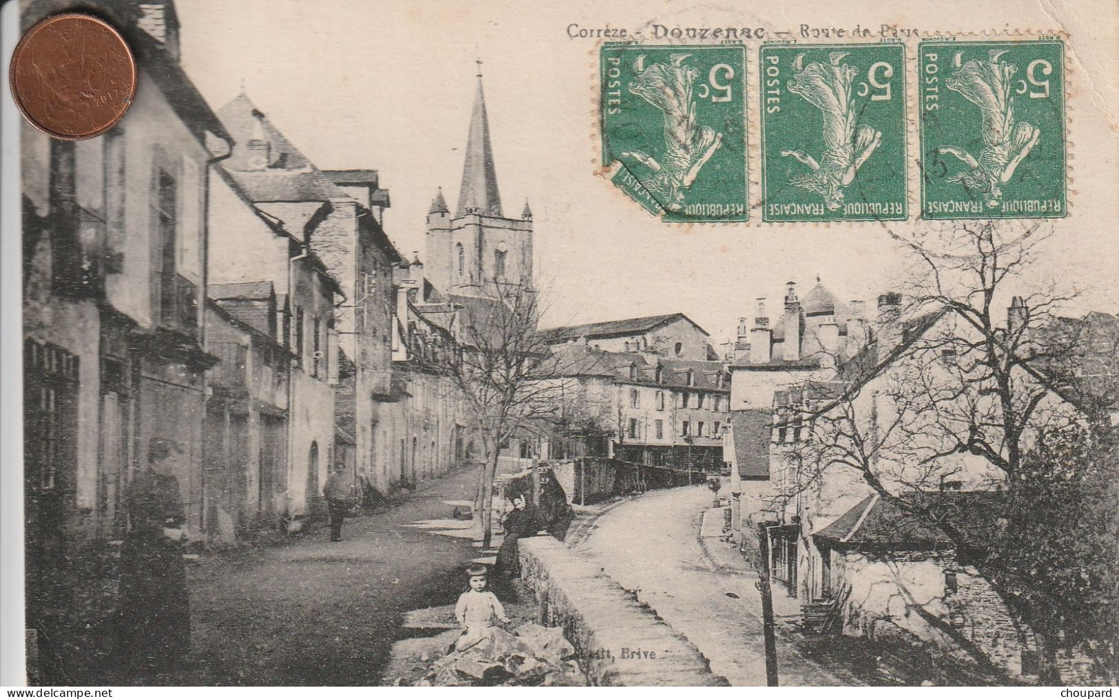 19 - Carte Postale Ancienne De  DOUZENAC    Route De..... - Other & Unclassified