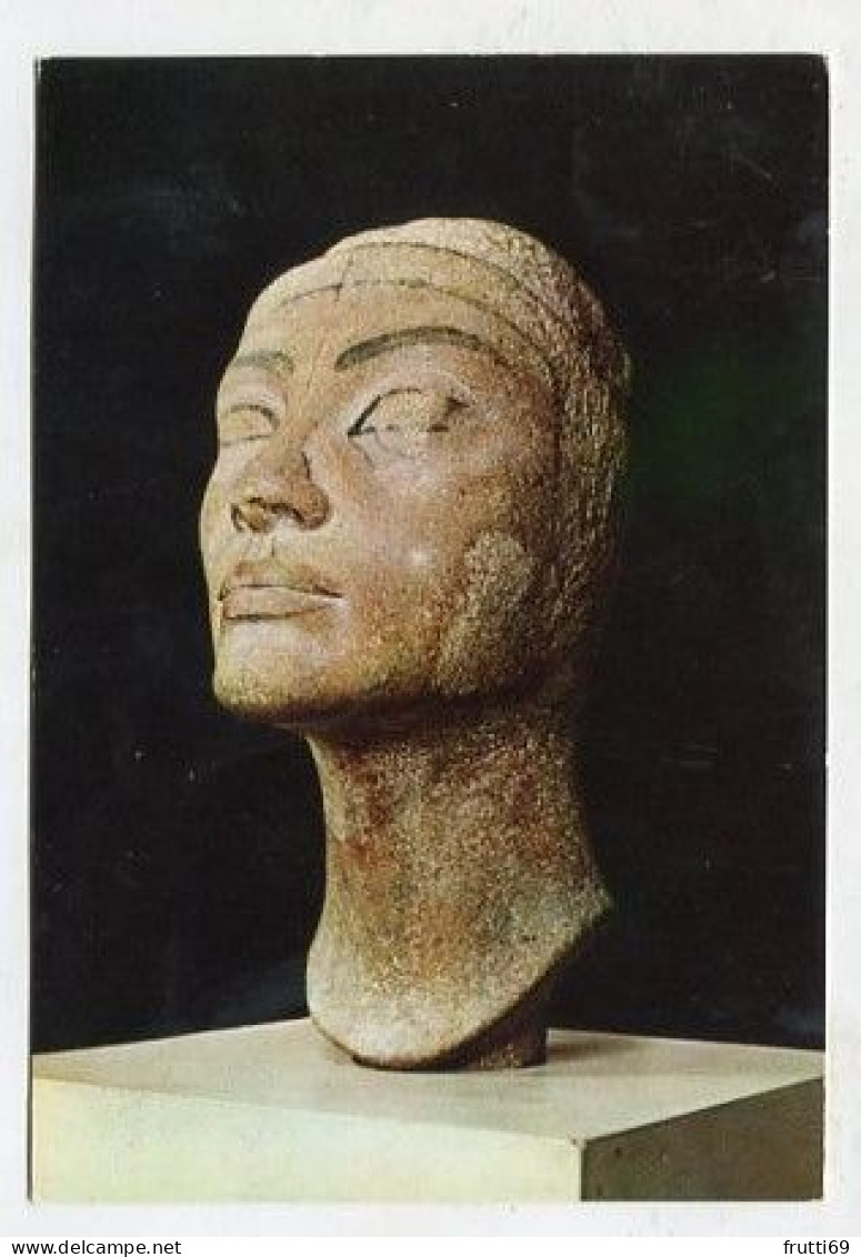 AK 164102 EGYPT - Cairo - The Egyptian Museum - Head Of Queen Nefertiti - From Tel El Amarna - Museums