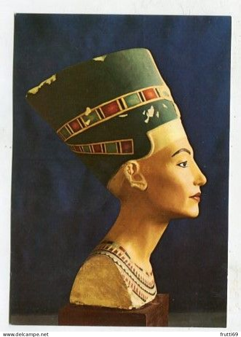 AK 164127 EGYPT - Painted Limestone Bust Of Queen Nefertiti - Museos