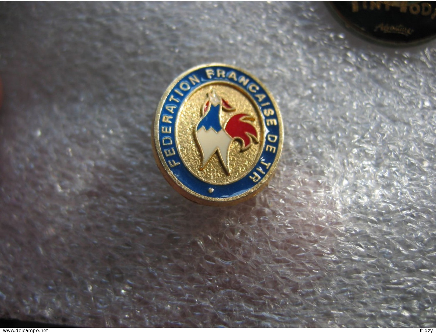 Pin's Coq Francais, Fédération Francaise De Tir - Tir à L'Arc