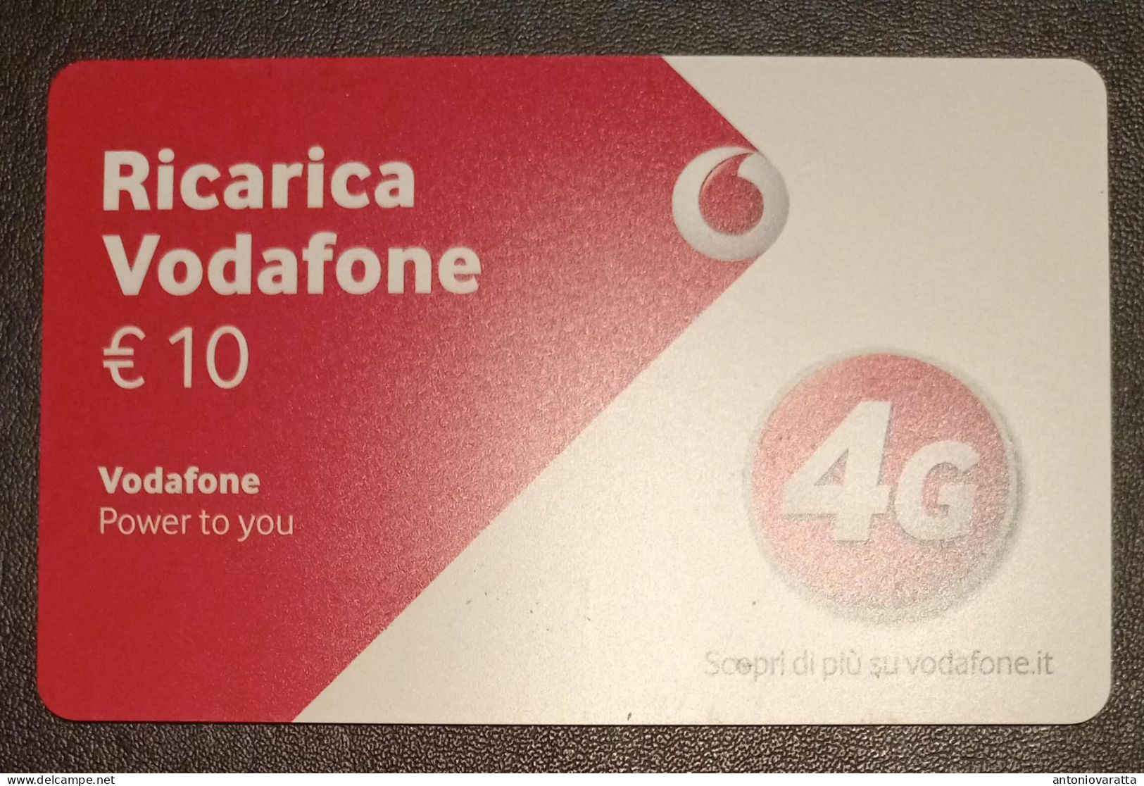 SCH0004 SCHEDE TELEFONICHE - ITALIA - RICARICA VODAFONE - 10 EURO - Öff. Diverse TK