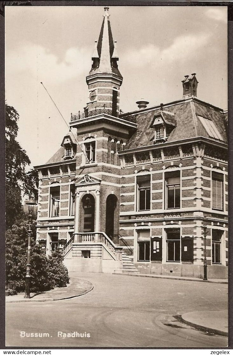 Bussum - Raadhuis - 1946 - Bussum