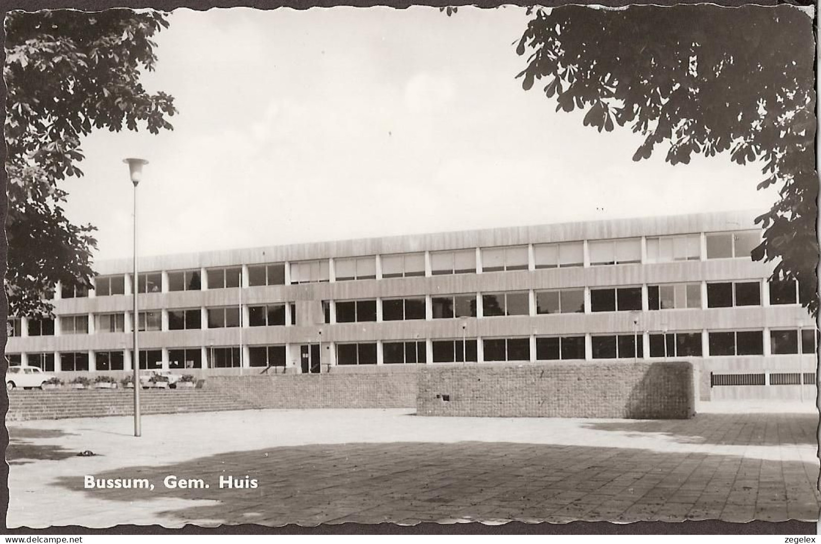 Bussum - Gemeentehuis - Bussum