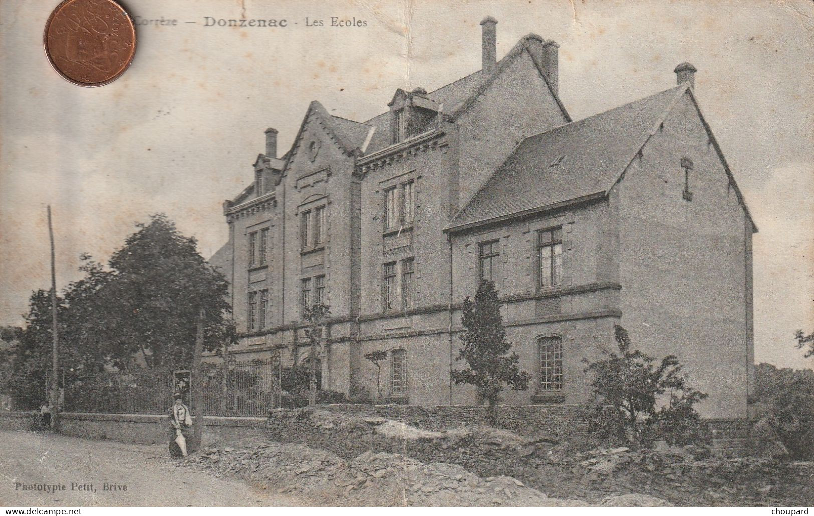 19 - Carte Postale Ancienne De  DONZENAC   Les Ecoles    ( Carte Pliée ) - Autres & Non Classés