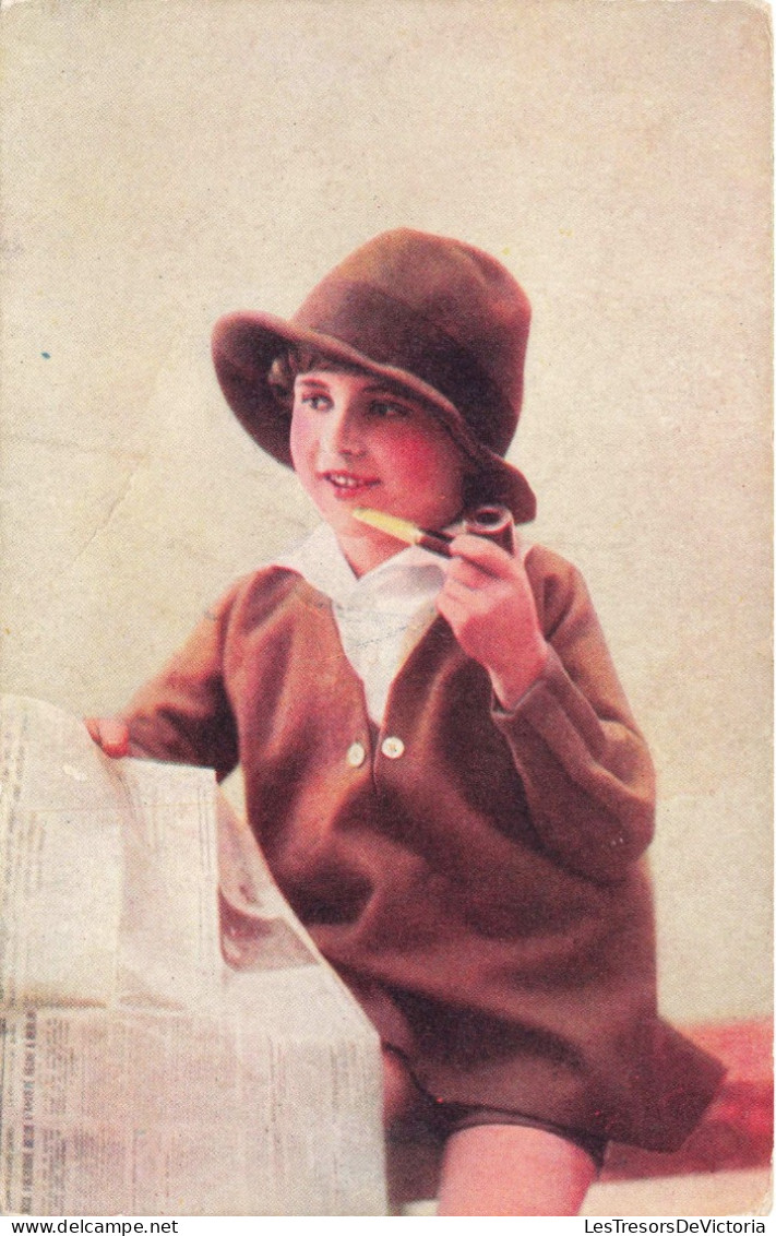 ENFANT - Portrait - Un Enfant Déguisé En Détective - Colorisé - Carte Postale Ancienne - Ritratti