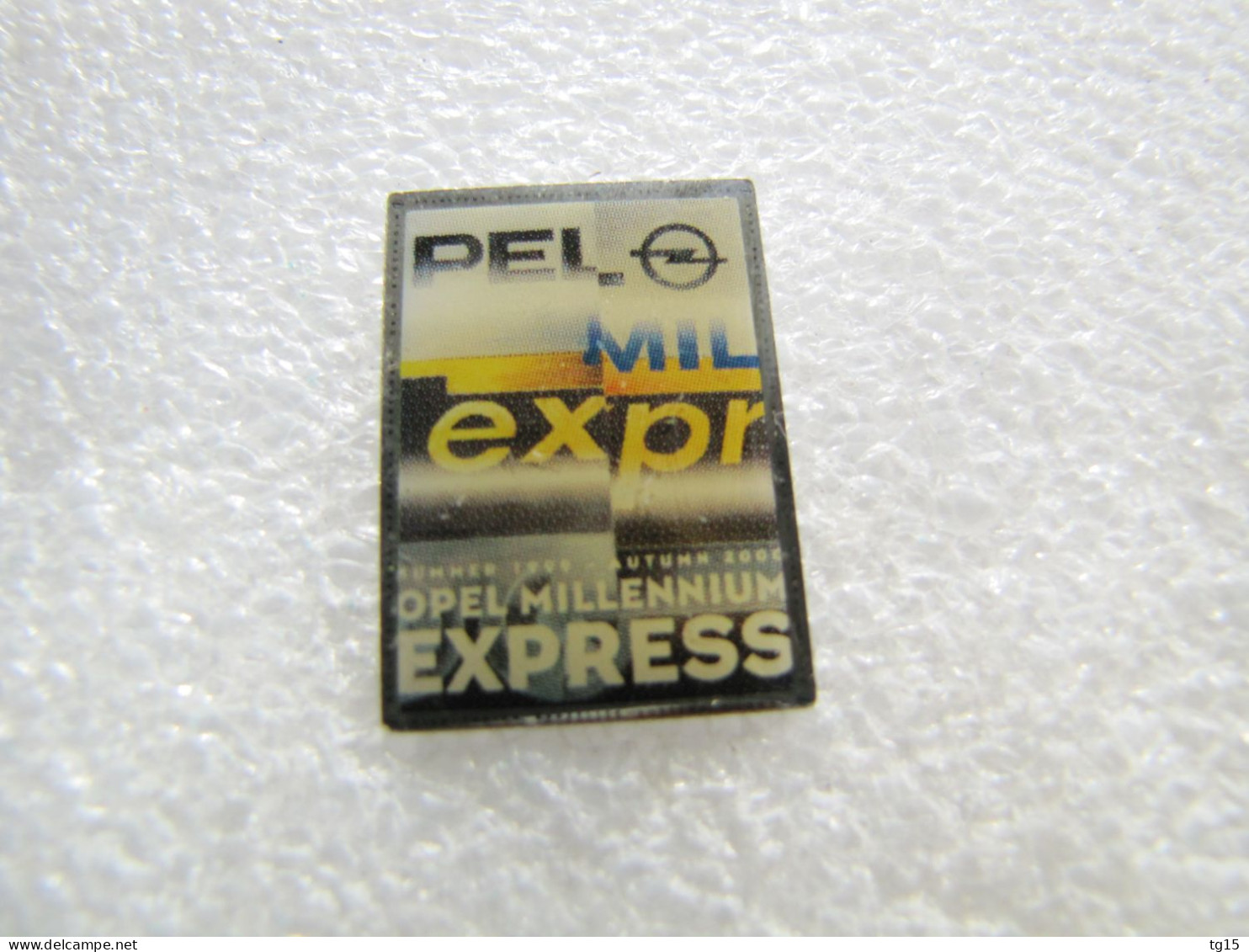 PIN'S     OPEL  MILLENNIUM - Opel