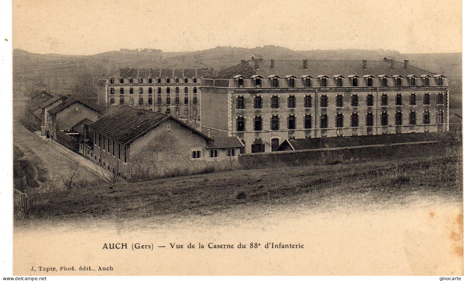 Auch Vue De La Caserne D'infanterie - Auch