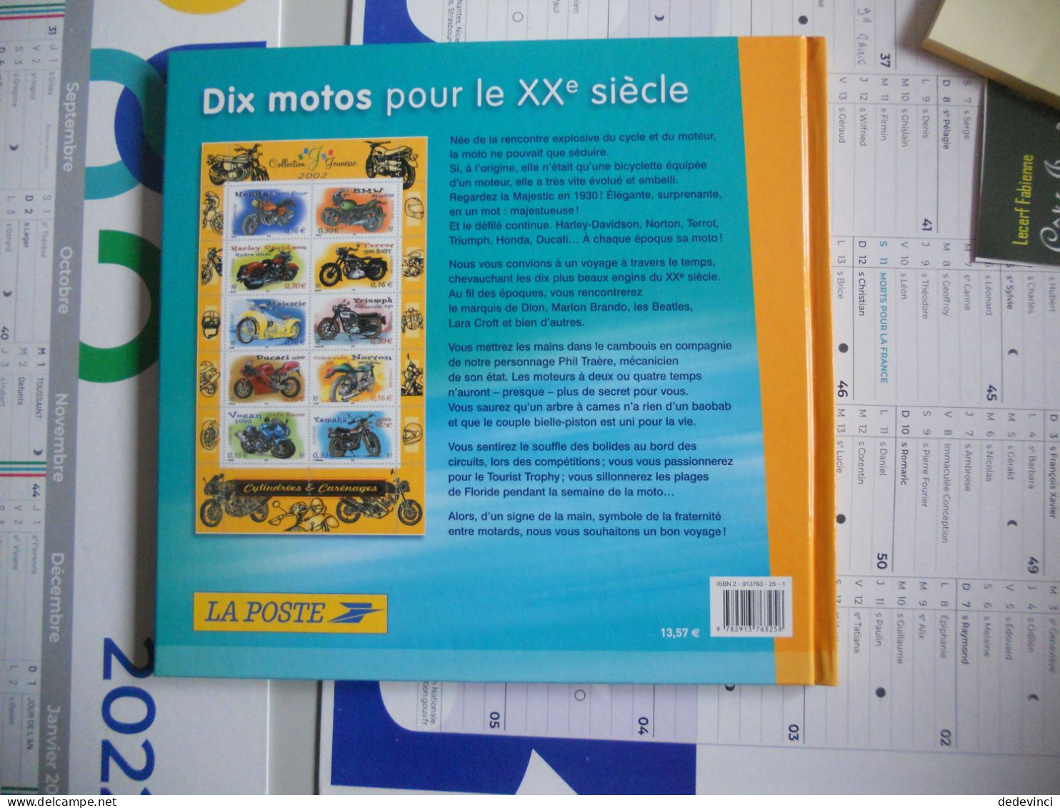 Livre : Dix Motos De Légende Vendu 13€57. Avec Les Timbres - Autres & Non Classés