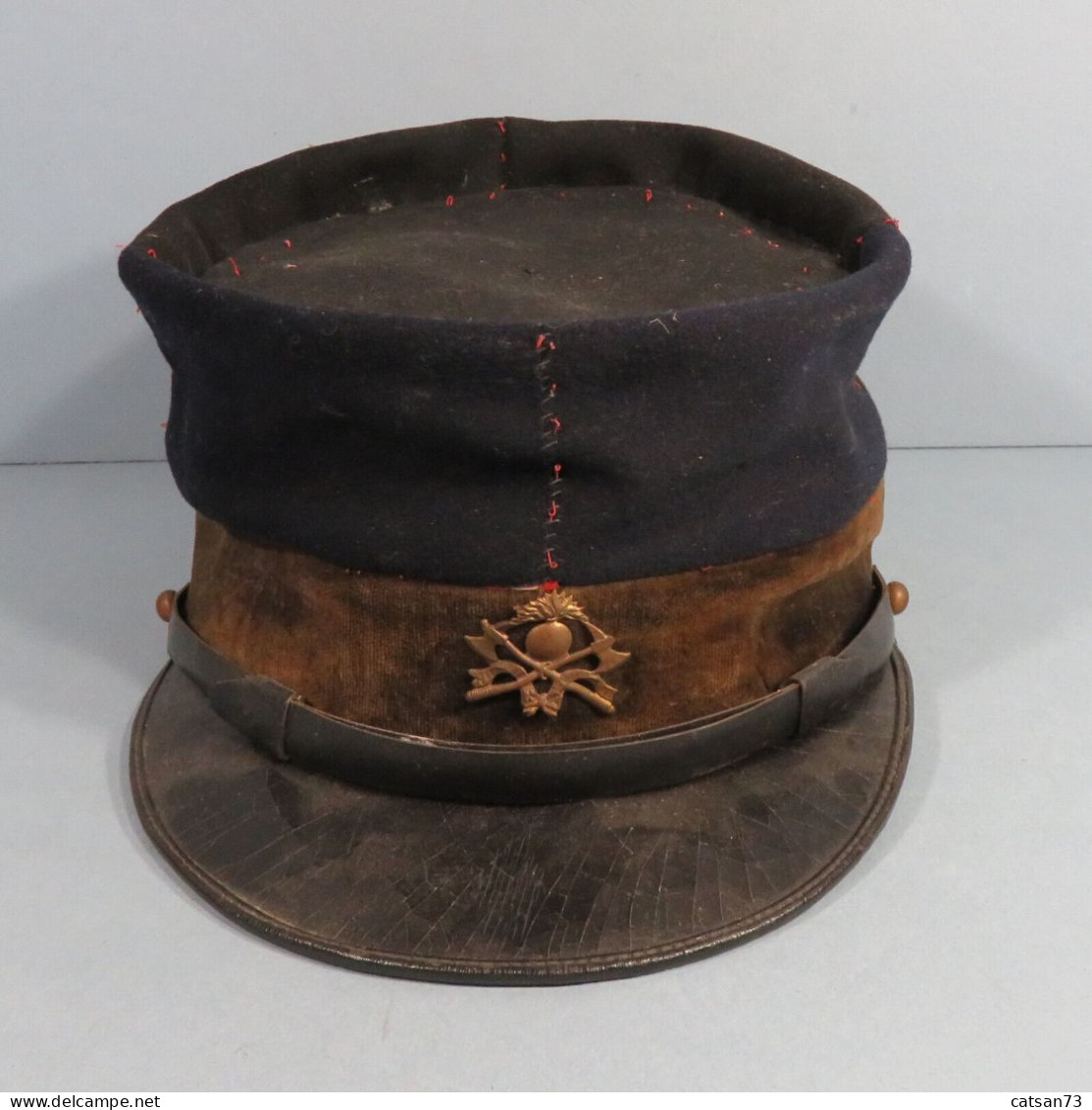 KEPI 1884 SOUS OFFICIER 1914 1918  EN L'ETAT SAPEURS POMPIER INSIGNE METALIQUE - Headpieces, Headdresses