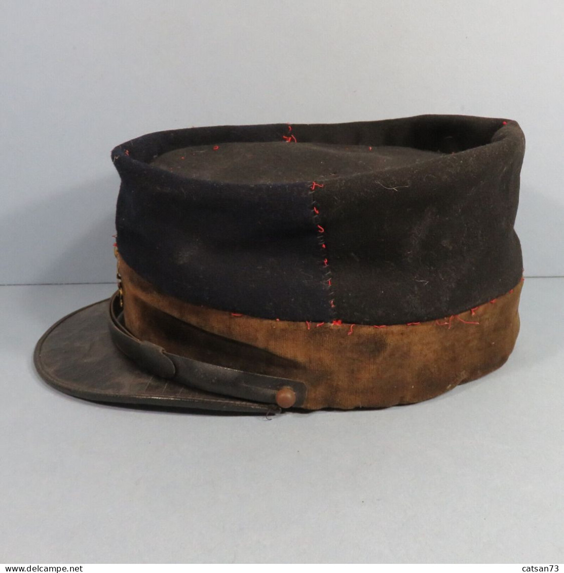 KEPI 1884 SOUS OFFICIER 1914 1918  EN L'ETAT SAPEURS POMPIER INSIGNE METALIQUE - Casques & Coiffures