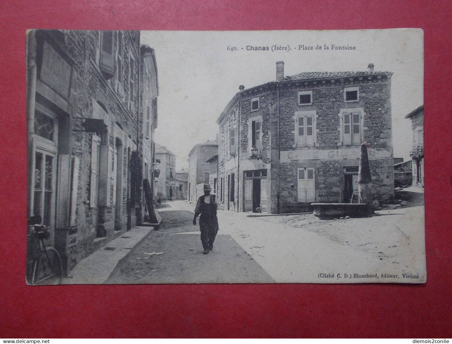 Carte Postale - CHANAS (38) - Place De La Fontaine (4801) - Chanas