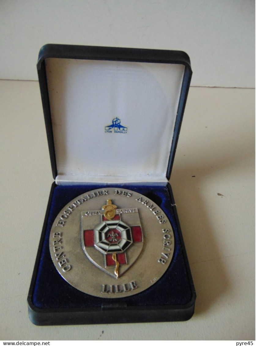 Médaille Avec Sa Boite " Centre Hospitalier Des Armées Scrive, Lille " - Autres & Non Classés