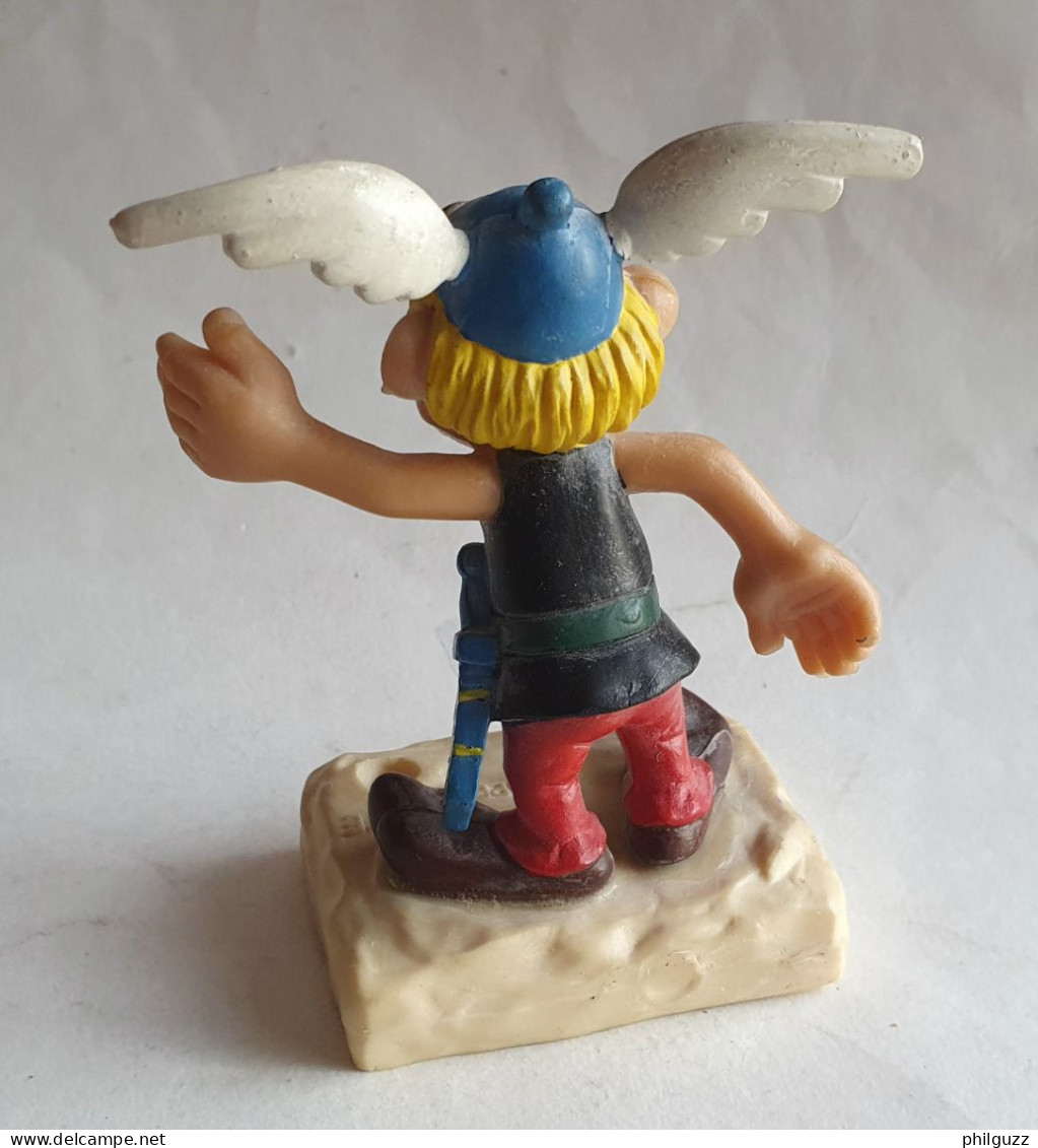 FIGURINE HEIMOG 1982 PAPERMATE ASTERIX - ASTERIX Socle Pierre PORTE STYLO (1) - Astérix & Obélix