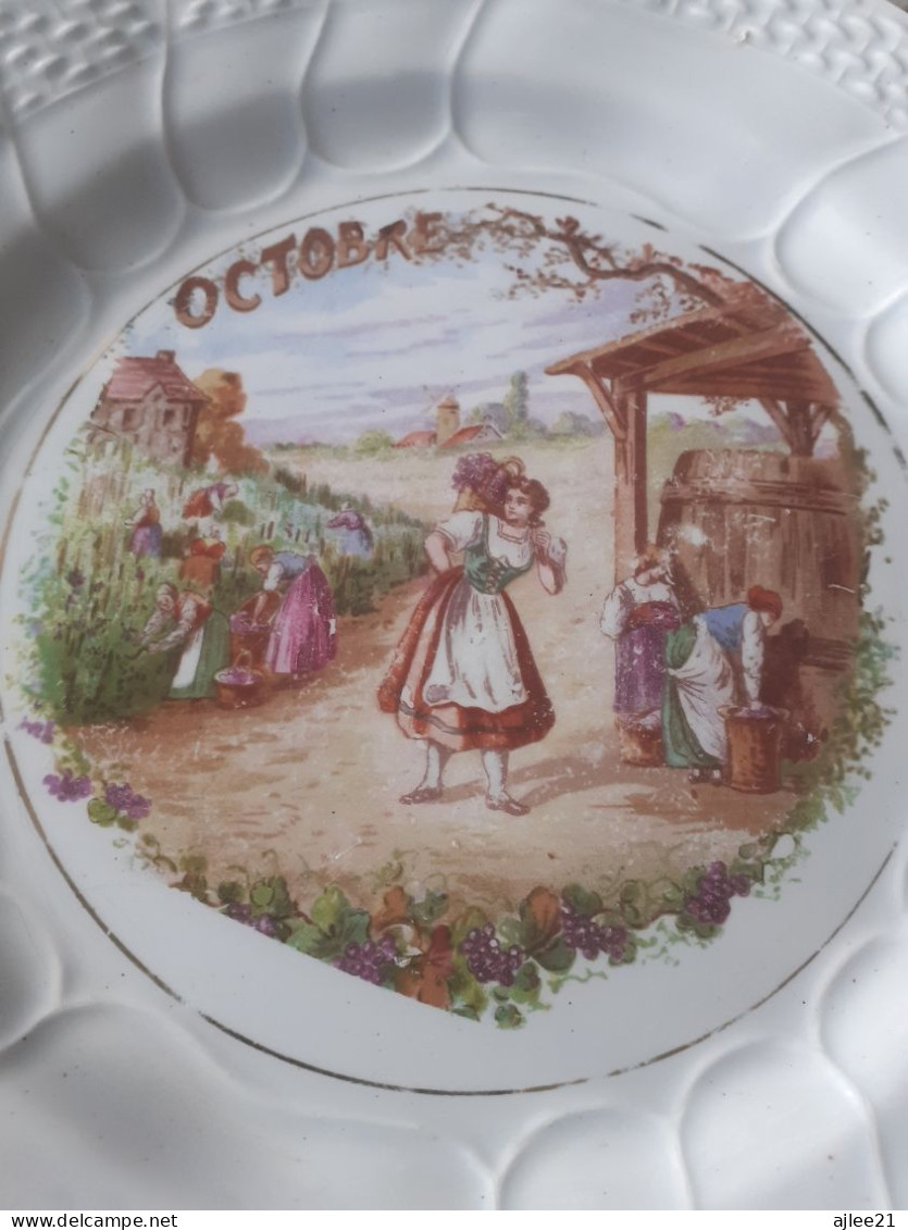 Assiette Saint Amand Et Hamage. Octobre. - Plates