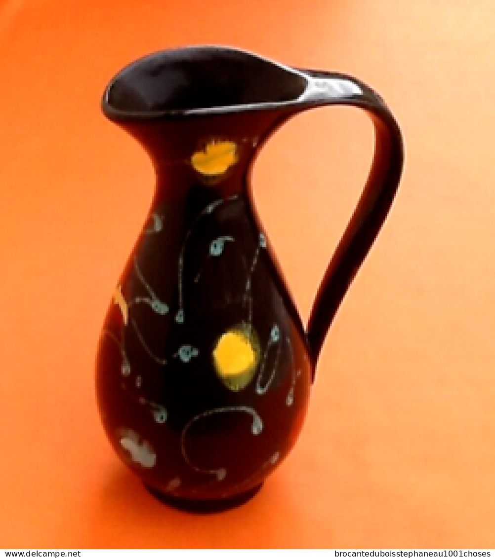 Années 1960-1970  Vase / Broc  Céramique Le Poët-Laval (Drôme) Brigitte France - Poet Laval (FRA)