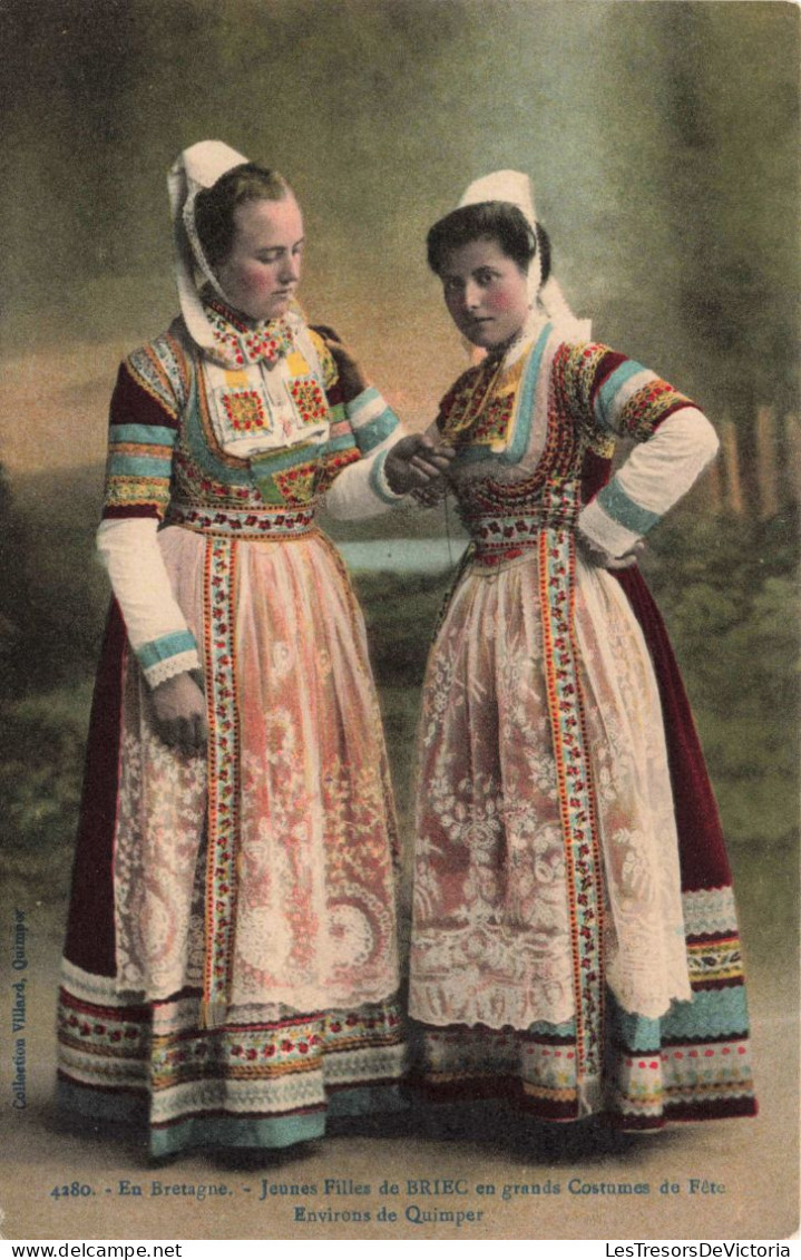 PHOTOGRAPHIE - Bretagne - Jeunes Filles De Briec En Costumes De Fête - Colorisé - Carte Postale Ancienne - Photographie