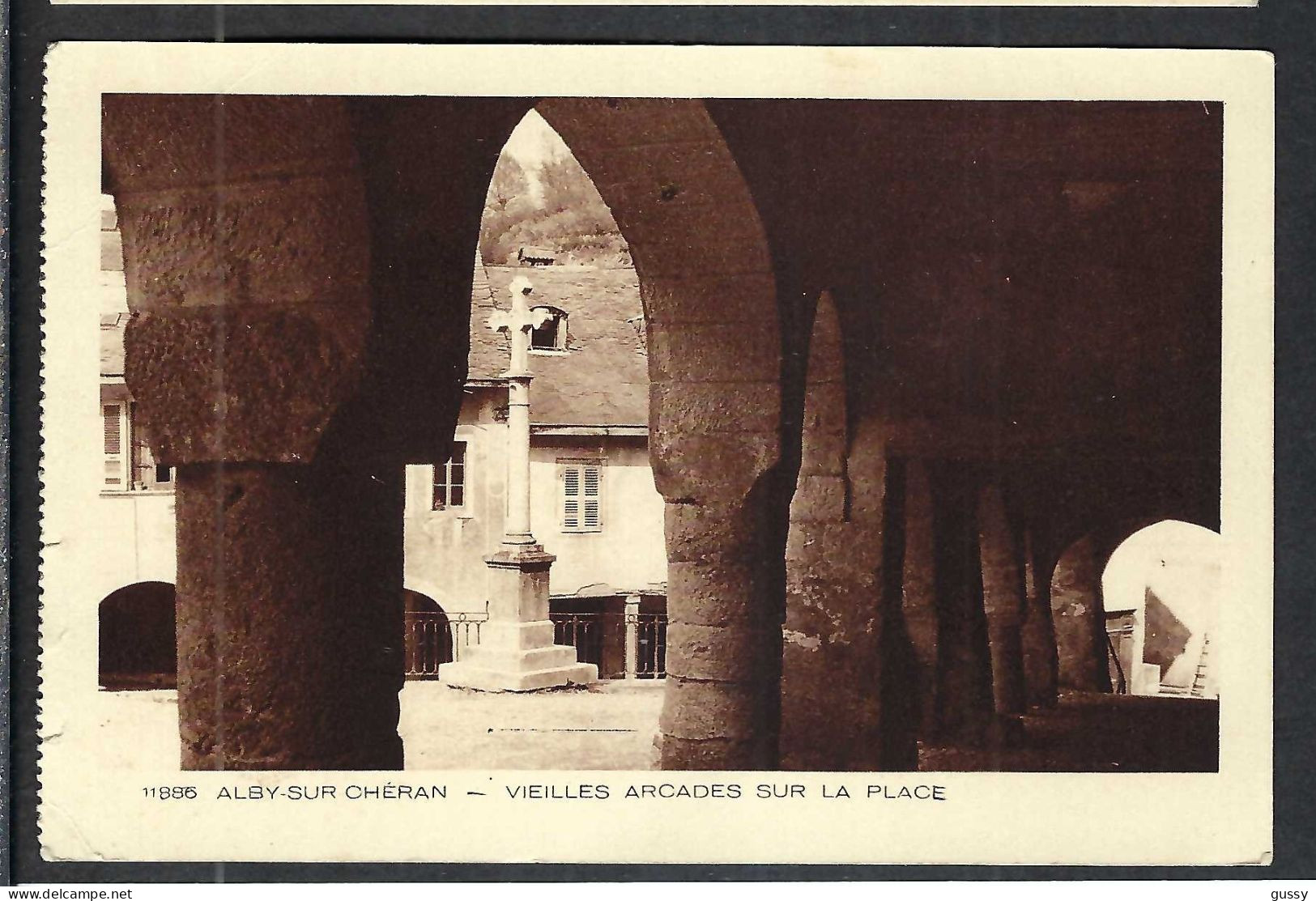 ALBY-SUR-CHERAN Ca.1900: "Vieilles Arcades Sur La Place", CP D'origine - Alby-sur-Cheran